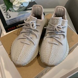 Yeezy Boost 350 V2 Sesame